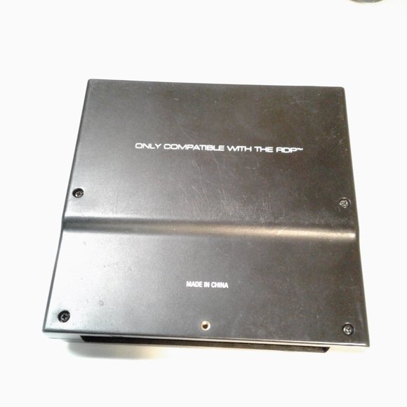 love old school nintendo well this handheld console lets you play old school NES - Picture 6 of 7